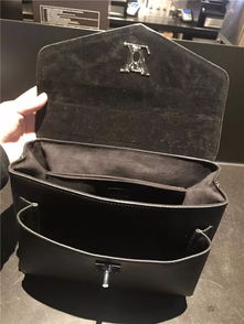 邮差包里的精致 探索388微米女包的时尚密码